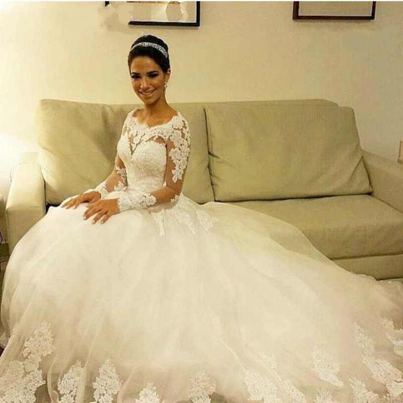 2021 Lace Ball Gown Wedding Dresses Scoop Neck Sheer Long Sleeves Gorgeous Bridal Gowns