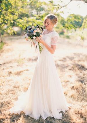 Chiffon Lace Short-Sleeves A-line Modest V-neck Popular Wedding Dresses