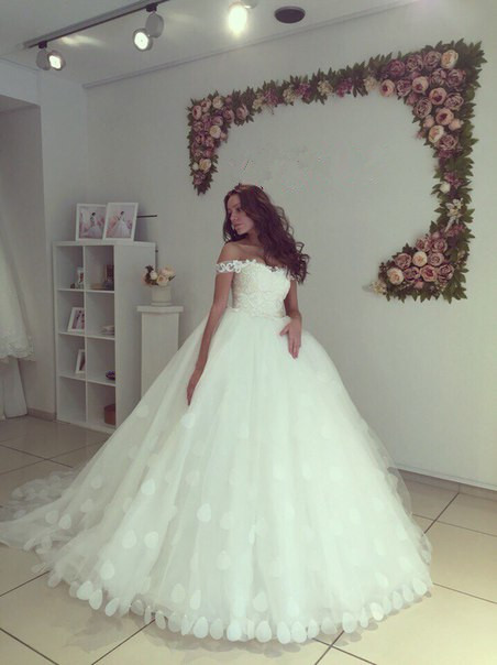 Appliques Ball-Gown Off-the-shoulder Newest White Lace-up Lace Wedding Dress