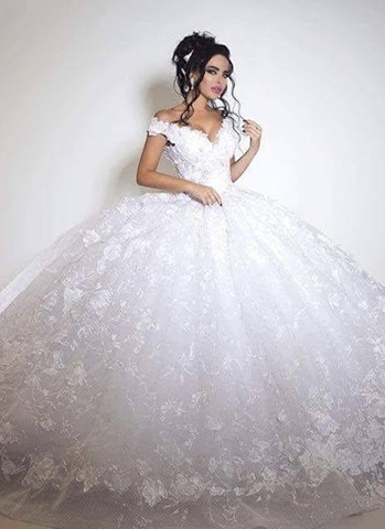 2021 Ball Gown Wedding Dresses Off the Shoulder Floral Lace Appliques Gorgeous Bridal Gowns