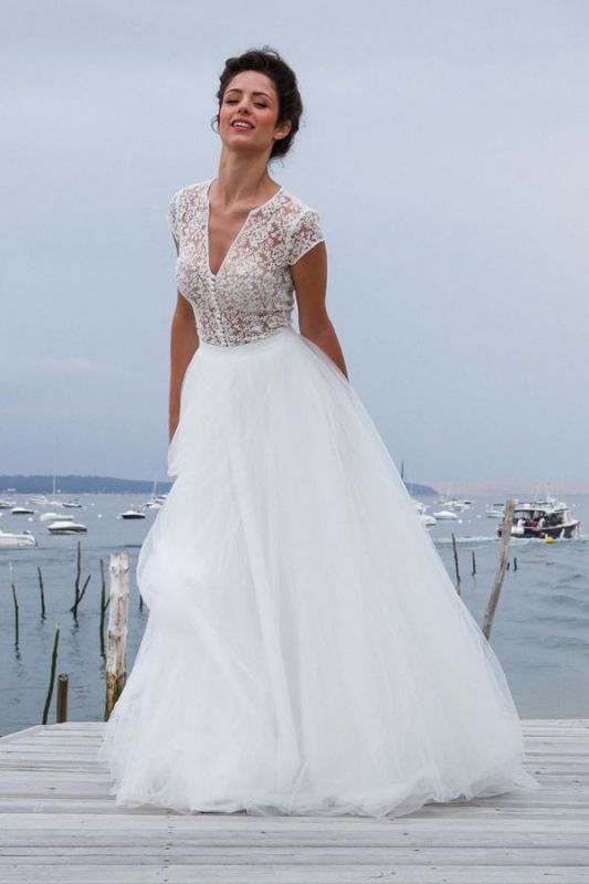 Short-Sleeves A-line V-neck Modern Tulle Simple Wedding Dresses