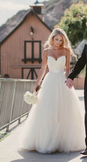 Gorgeous Floor Length Sweetheart Spaghetti Straps Tulle Beach Wedding Dresses