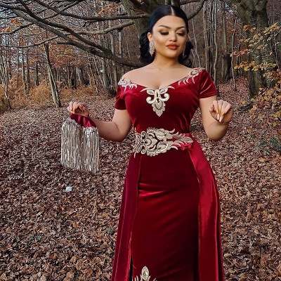 Sexy Floor Length Off the Shoulder Gold Lace Velvet Red Prom Dresses_3