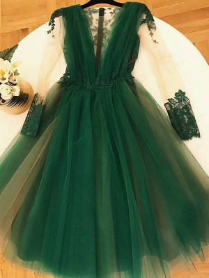 Chic Green Tulle A-Line Homecoming Dresses | V-Neck Long Sleeves Lace Applique Short Cocktail Dresses_2