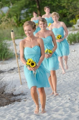 2021 Beach Short Bridesmaid Dresses Sweetheart Neck Tiffany Blue Chiffon Ruched Wedding Party Dresses_1