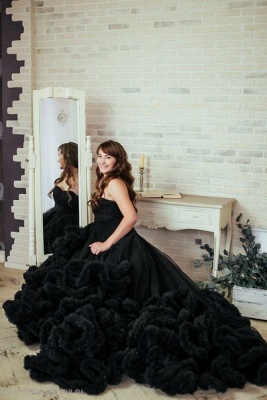 2021 Black Cloud Wedding Dresses Strapless Ruffles Chapel Train Royal Bridal Gowns_5